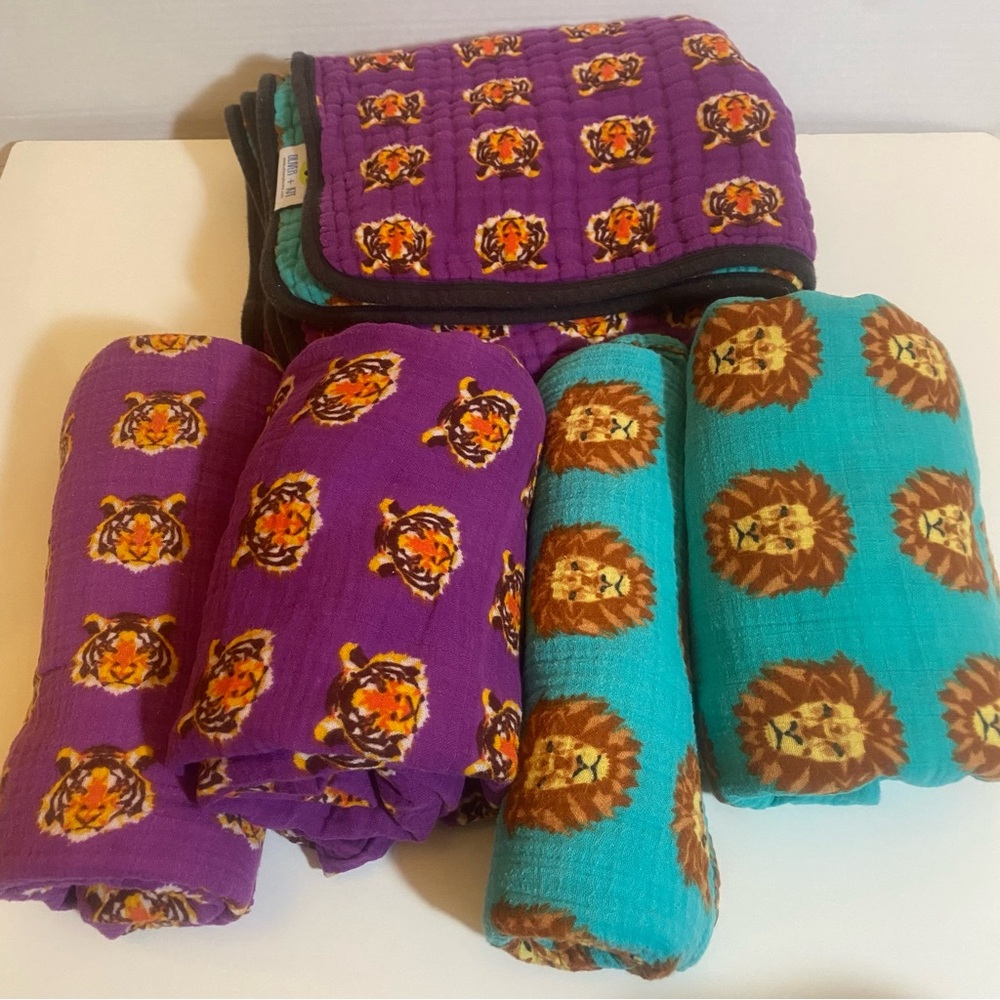 Oliver + Kit 5 Piece Muslin Baby Blankets & Crib Sheets Bundle